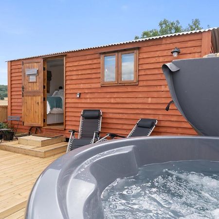 Outbak Shepherds Hut Cheltenham Exteriér fotografie