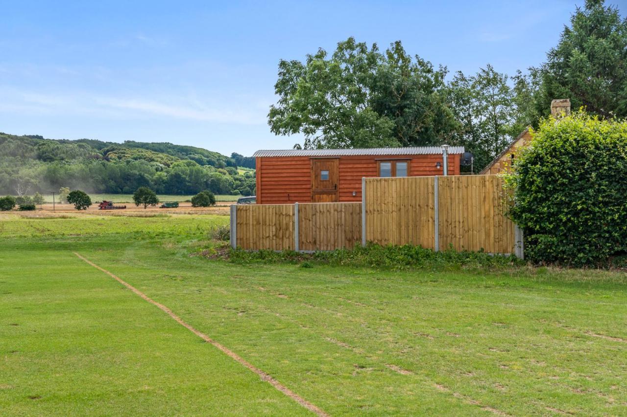 Outbak Shepherds Hut Cheltenham Exteriér fotografie
