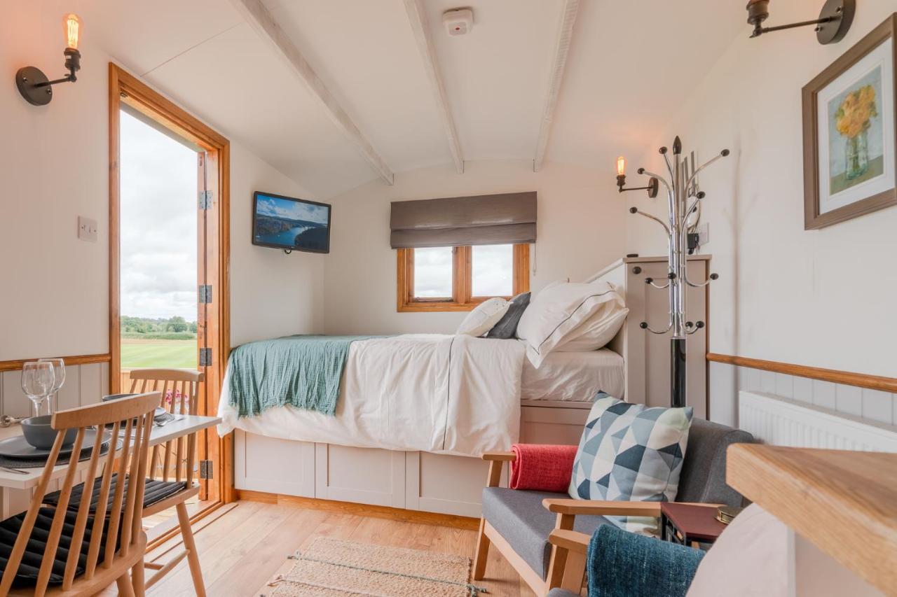 Outbak Shepherds Hut Cheltenham Exteriér fotografie