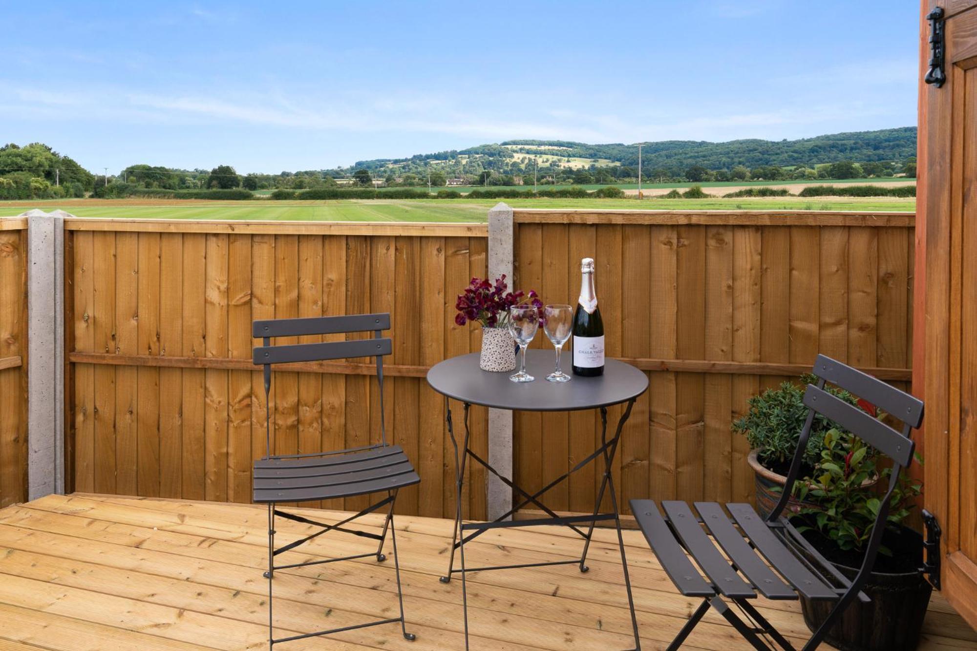 Outbak Shepherds Hut Cheltenham Exteriér fotografie